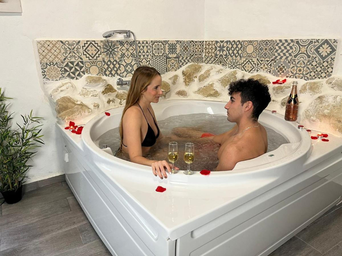 Fortress Jacuzzi Suites Xativa Luaran gambar