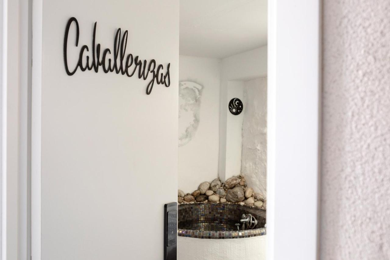 Fortress Jacuzzi Suites Xativa Luaran gambar