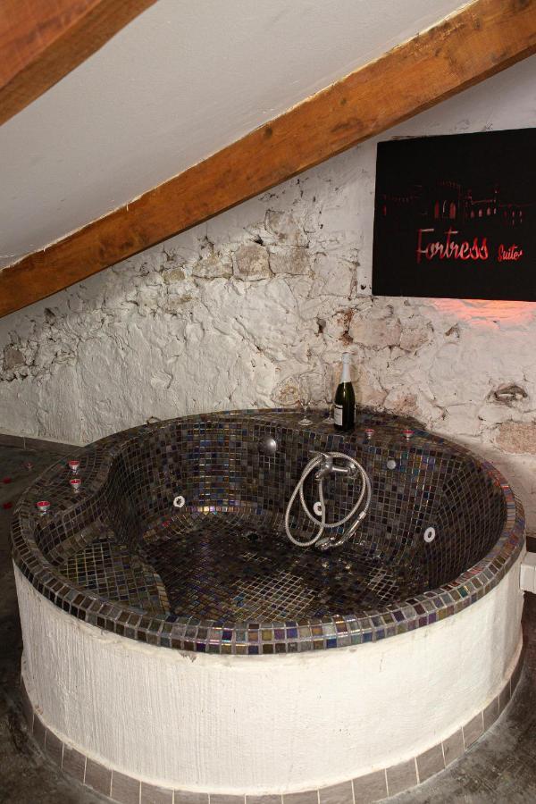 Fortress Jacuzzi Suites Xativa Luaran gambar
