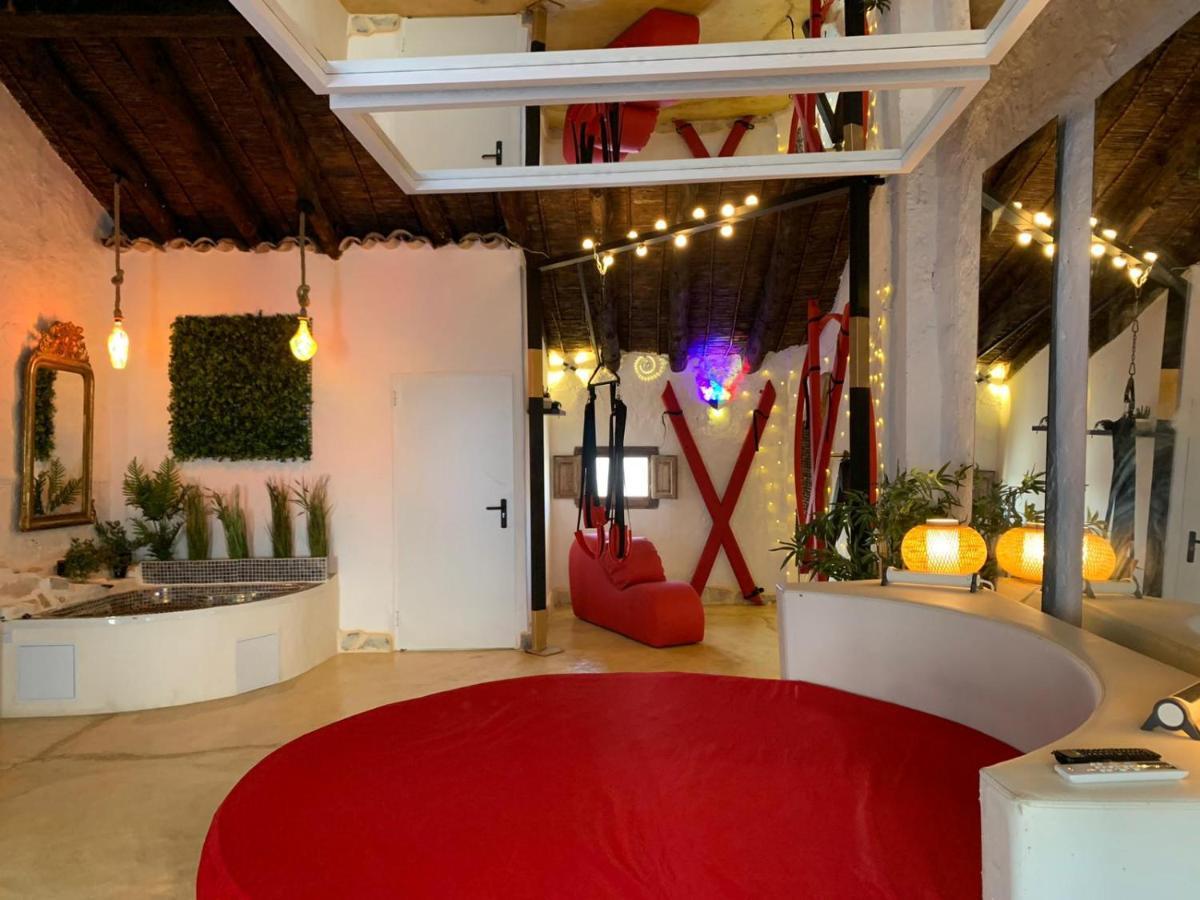 Fortress Jacuzzi Suites Xativa Luaran gambar