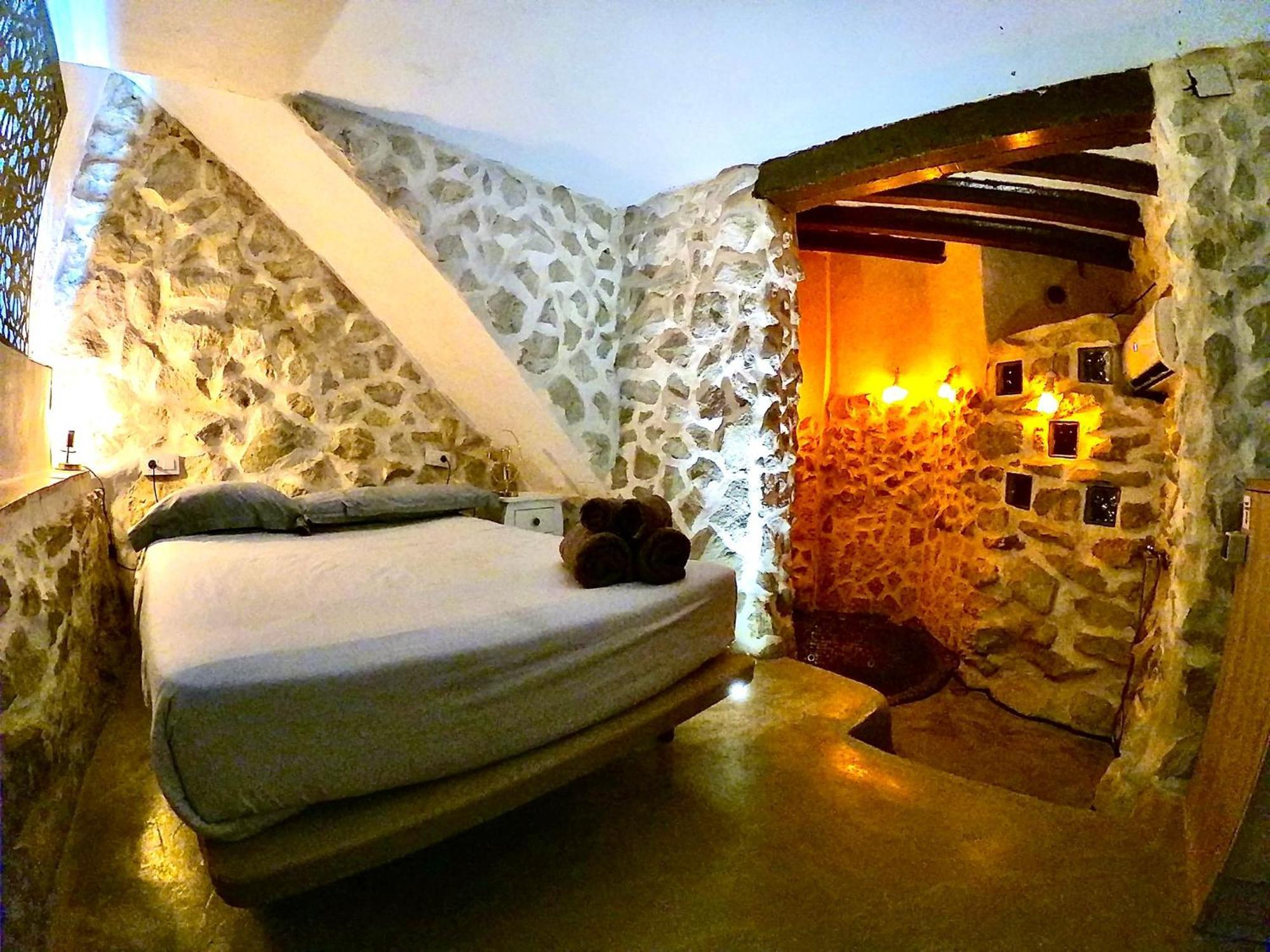 Fortress Jacuzzi Suites Xativa Luaran gambar